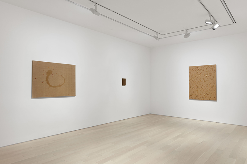 nstallation view of 《Kim Tschang-Yeul》 at Almine Rech Gallery, New York. Photo ⒸMatt Kroenig. All images courtesy the artist and Almine Rech Gallery, Paris/Brussels/London/New York.