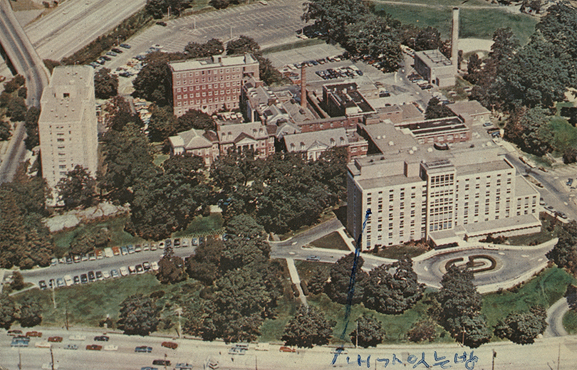 김환기가 작고 15일 전 뉴욕 병실에서 윤형근에게 보낸 엽서, 1947.7. ⓒ국립현대미술관