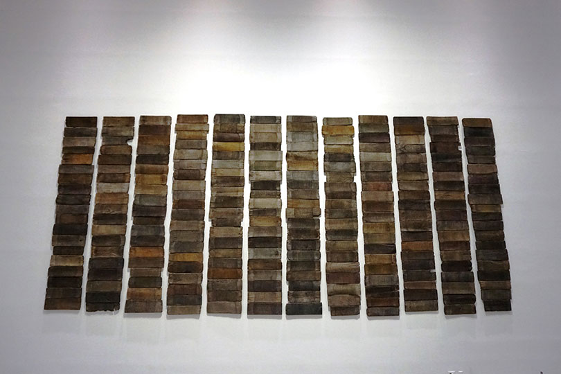 최정화, 〈늙은 꽃〉, 2015. 혼합재료, 가변설치.ⓒ국립현대미술관