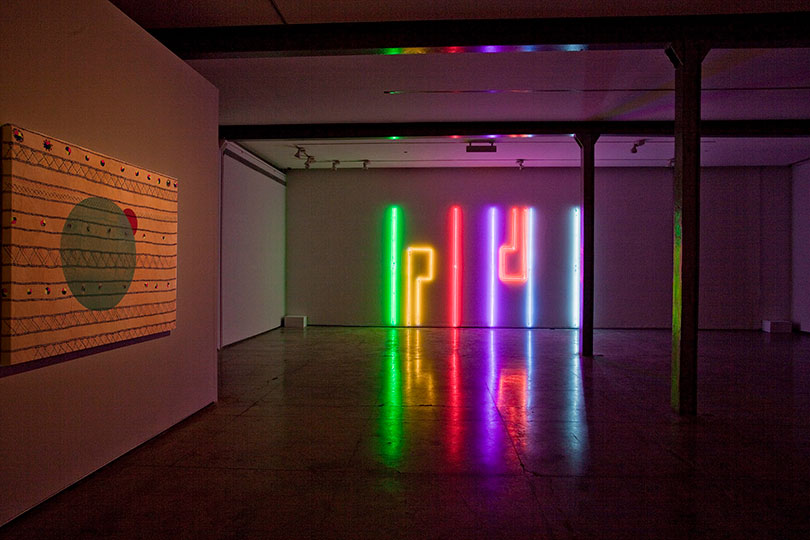 Shezad Dawood, 미래의 도시(전시), 2010. 뭄바이 쉬몰드 프레스콧 로드에 설치된 모습