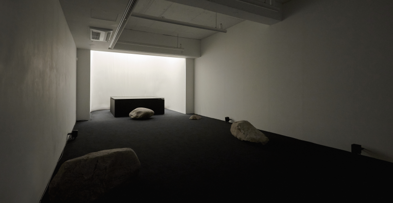 Ryuichi Sakamoto & Shiro Takatani,〈Water State 1〉ⓒStudio Bolt ⓒGLINT