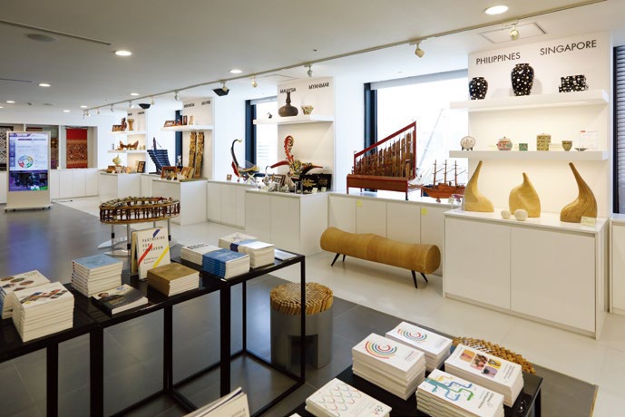 한-아세안 센터 내 아세안홀에 있는 문화전시 공간. 아세안 10개 회원국의 전통과 현대문화를 감상, 체험할 수 있다.