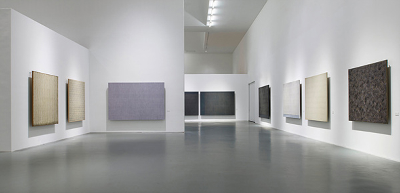 Installation view of 《Korean Abstract Art: Kim Whanki and Dansaekhwa》, Powerlong Museum, Shanghai, China, 2018, Photo by Chunho An, Image provided by Kukje Gallery