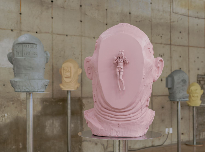 Don Sunpil, Portrait Fist (no.2), 2020. ABS, resin, acrylic, figure, polyurethane foam. 55 x 40 x 45 cm. Courtesy Art Sonje Center. Photo: Hong Chulki.