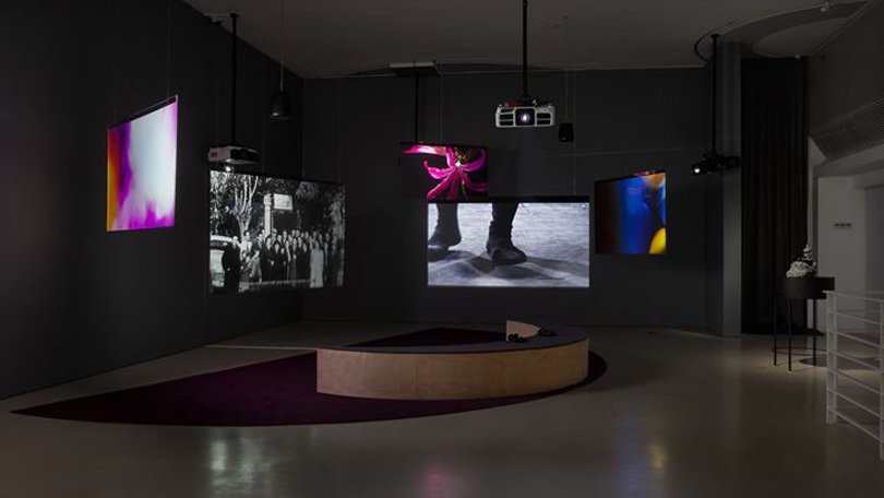Hwayeon Nam, 〈Dancer from the Peninsula〉 (2019). Exhibition view: 《Frequencies of Tradition》, Guangdong Times Museum, Guangzhou (12 December 2020–7 February 2021). Courtesy Guangdong Times Museum. Photo: Luo Xianglin. Image Provided by Ocula