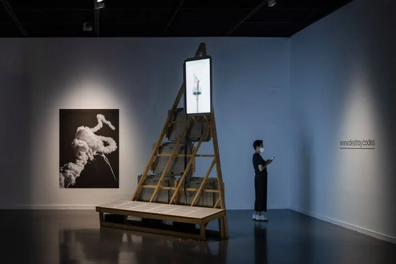 Exhibition view: One Escape at a Time, 11th Seoul Mediacity Biennale, Seoul Museum of Art, Seoul (8 September 2021–21 November 2021). Courtesy Seoul Mediacity Biennale. Photo: Cheolki Hong, glimworkers.