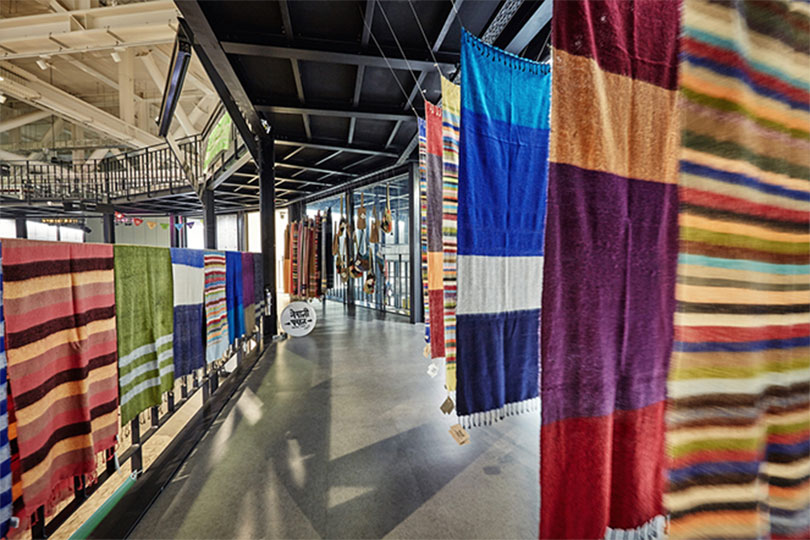 “아시아 쿨라 쿨라링” 전시 전경.