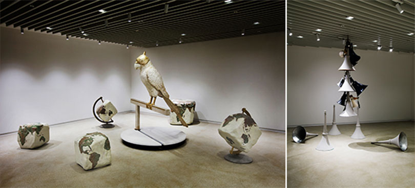 왼쪽) 배영환, ‘말, 생각, 뜻’, 2016, 혼합재료, 210×225cm 오른쪽) 배영환, ‘바벨-I’, 2016, 사운드 설치, 50×230cm