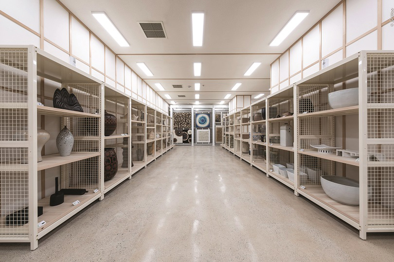 국립현대미술관 청주관 개방수장고 공예 소장품 설치 전경 이미지 제공: 국립현대미술관. 사진제공 퍼블릭아트