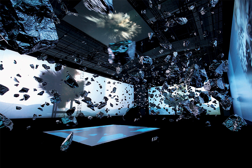 잔 왕(Zhan Wang) Installation view at Ullens Center for Contemporary Art, Beijing 2011. Photo : Yang Yuguang. 퍼블릭아트 이미지 제공.