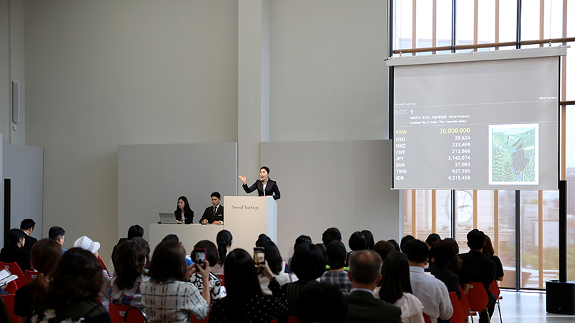 서울옥션 경매 현장 전경 이미지 제공: 서울옥션. 퍼블릭아트 제공.