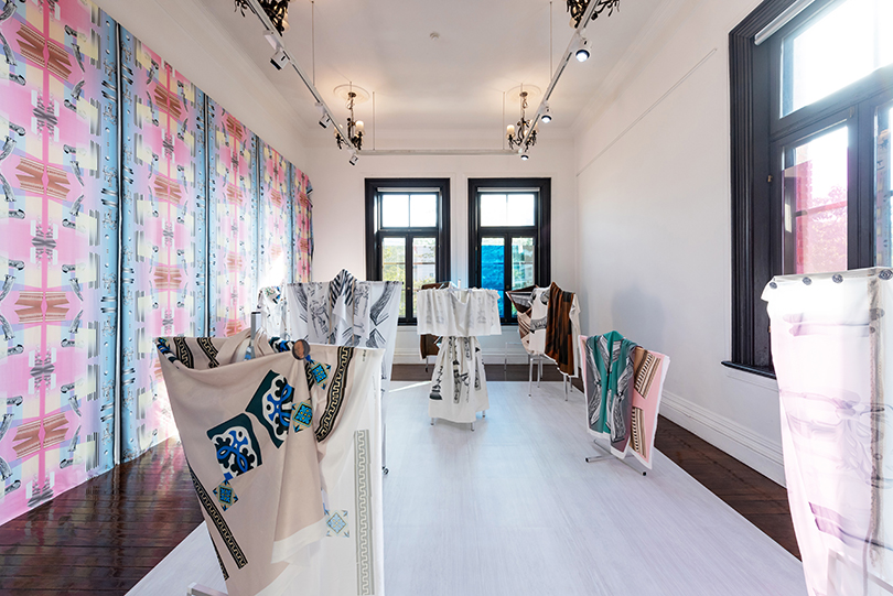 곽이브 단체전〈모던 로즈〉전경