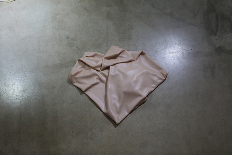 No Planar Figure of Sphere_Supposedly 1m Cube, 2018, Silicone, nylon invisible threads, a size that can wrap a 1m cube.