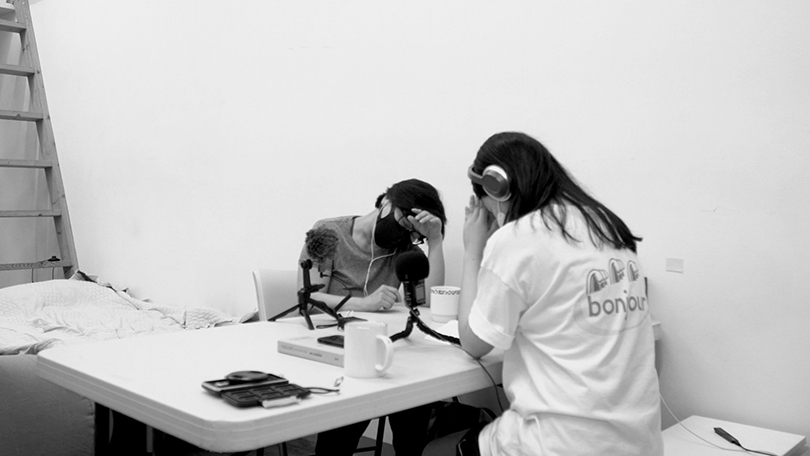 이은희가 던진 도돌이표 질문에 머리가 어질어질해진 신현진. 이미지 제공: 난지미술창작스튜디오