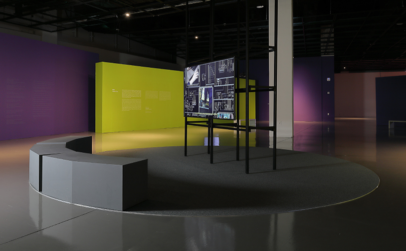 〈세 가지 벨트〉, 2018, 《완벽한 기술》 단체전 전경, 부산현대미술관. 사진 촬영: 송성진. 이미지 제공: 이은희