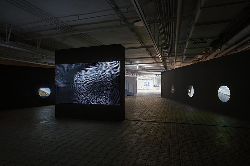 〈HOT/STUCK/DEAD〉,2021, 《우리가 전시를 볼 때 말하는 것들》 단체전 전경, 서울시립미술관 SeMA 벙커. 사진 촬영: 이의록. 이미지 제공: 이은희