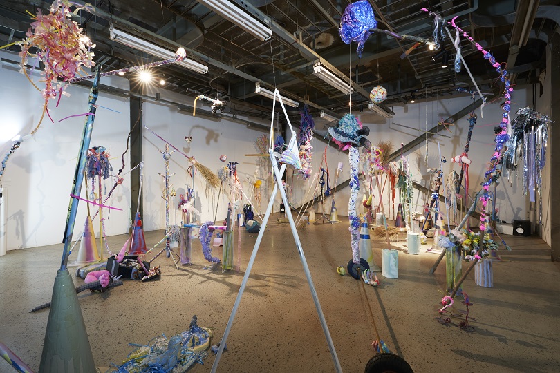 Relaxed Hurricane_ Swinging 2021, 2021, 설치, 가변설치. 이미지 제공: 우한나. 