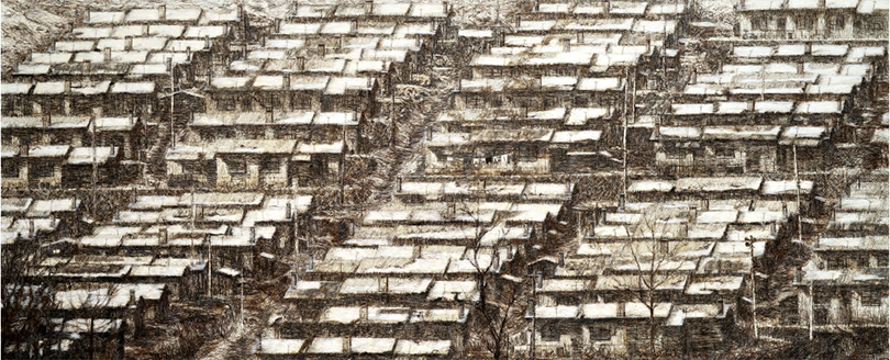 <하모니카 나고야>, 캔버스에 머리카락, 100×240cm, 2017. 2010년대 작가는 사실성을 ‘머리카락’이라는 재료로 풀어냈다. <하모니카 나고야>에는 하모니카처럼 늘어선 일제강점기 강제 징용 조선인 노동자의 막사가 머리카락으로 묘사돼 있다. 이미지 아트인컬처 제공.