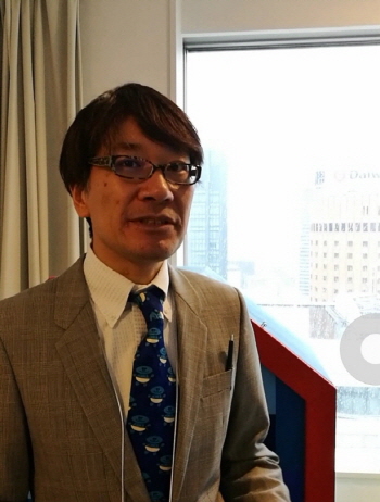 Ei Kibukawa(Director, Eitoeiko Gallery) eitoeiko.com