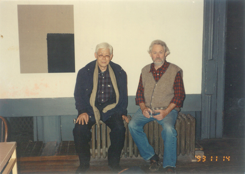 Nov. 14, 1993, YHK and Donnald Judd at the Yun's solo exhibition in Judd's Gallery, Soho, NY. Image © Yun Seong-ryeol. Courtesy of the Estate of Yun Hyong-keun.