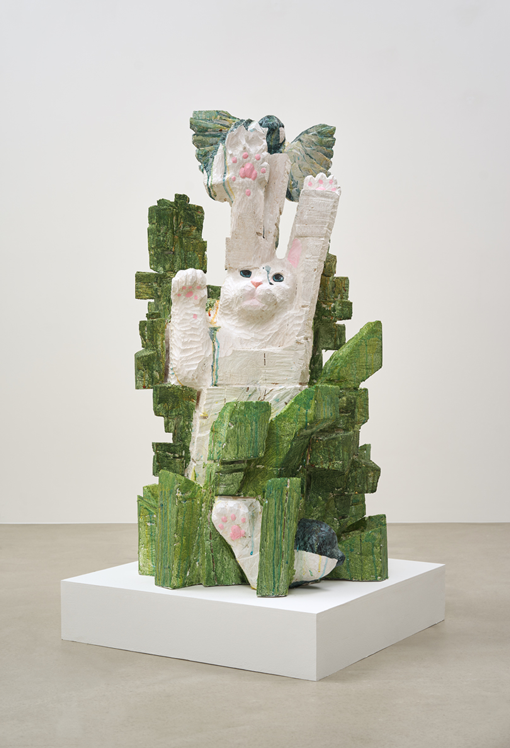 이동훈 〈고양이와 박새와 풀〉 나무에 아크릴릭 52×52×92cm 2019. 사진제공 아트인컬처